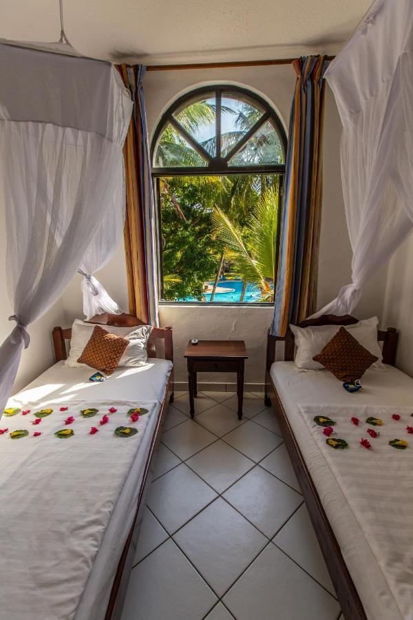 Diani Sea Resort Диани-Бич Экстерьер фото