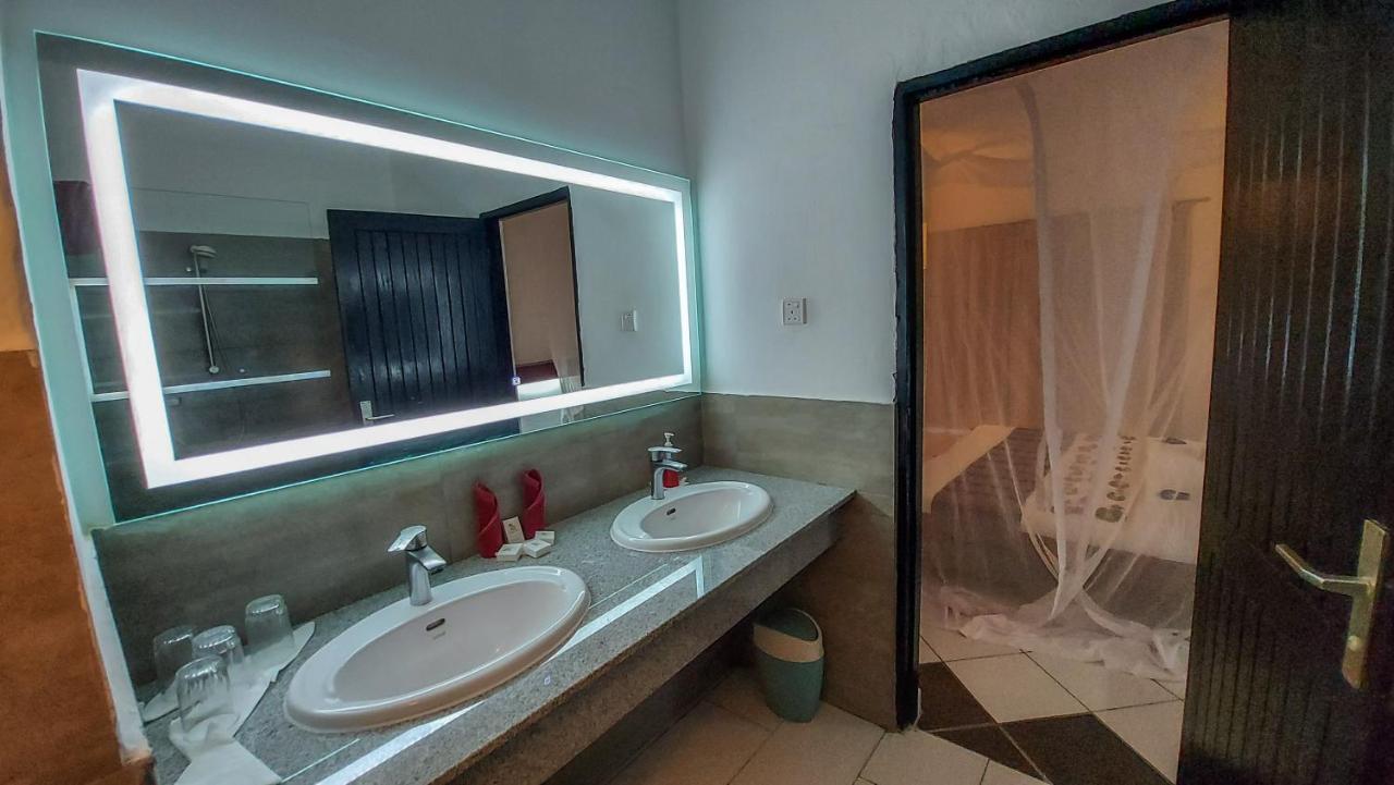 Diani Sea Resort Диани-Бич Экстерьер фото