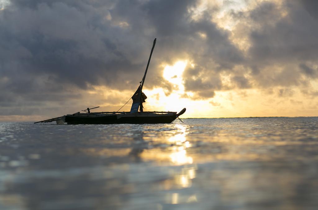 Diani Sea Resort Диани-Бич Экстерьер фото
